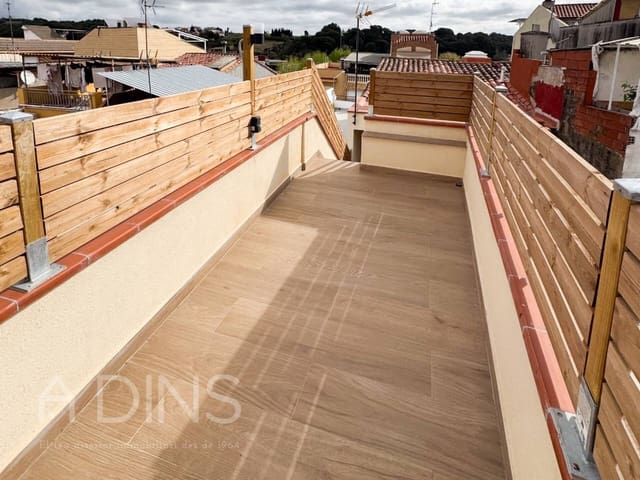 Piso de 3 habitaciones en Sabadell en venta - 230.000 € (Ref: 9793062)