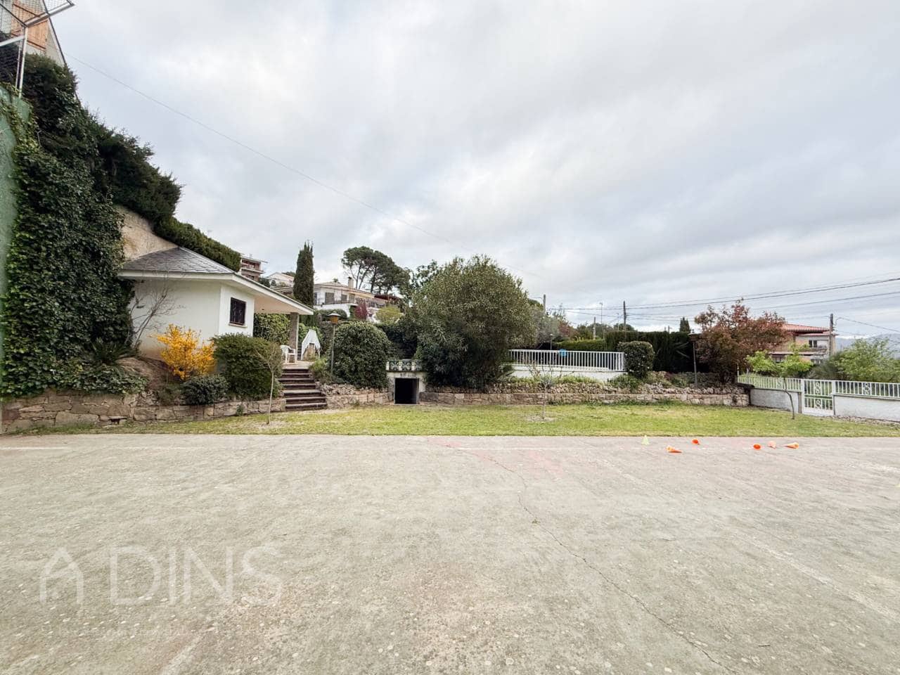 7 Zimmer Villa zu verkaufen in Bigues i Riells mit Pool Garage - 690.000 € (Ref: 9793063)