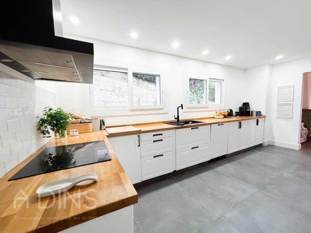 7 Zimmer Villa zu verkaufen in Bigues i Riells mit Pool Garage - 690.000 € (Ref: 9793063)