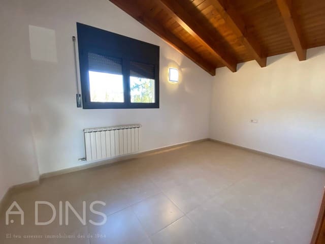 4 Zimmer Villa zu verkaufen in Sant Quirze Safaja mit Garage - 390.000 € (Ref: 9793066)