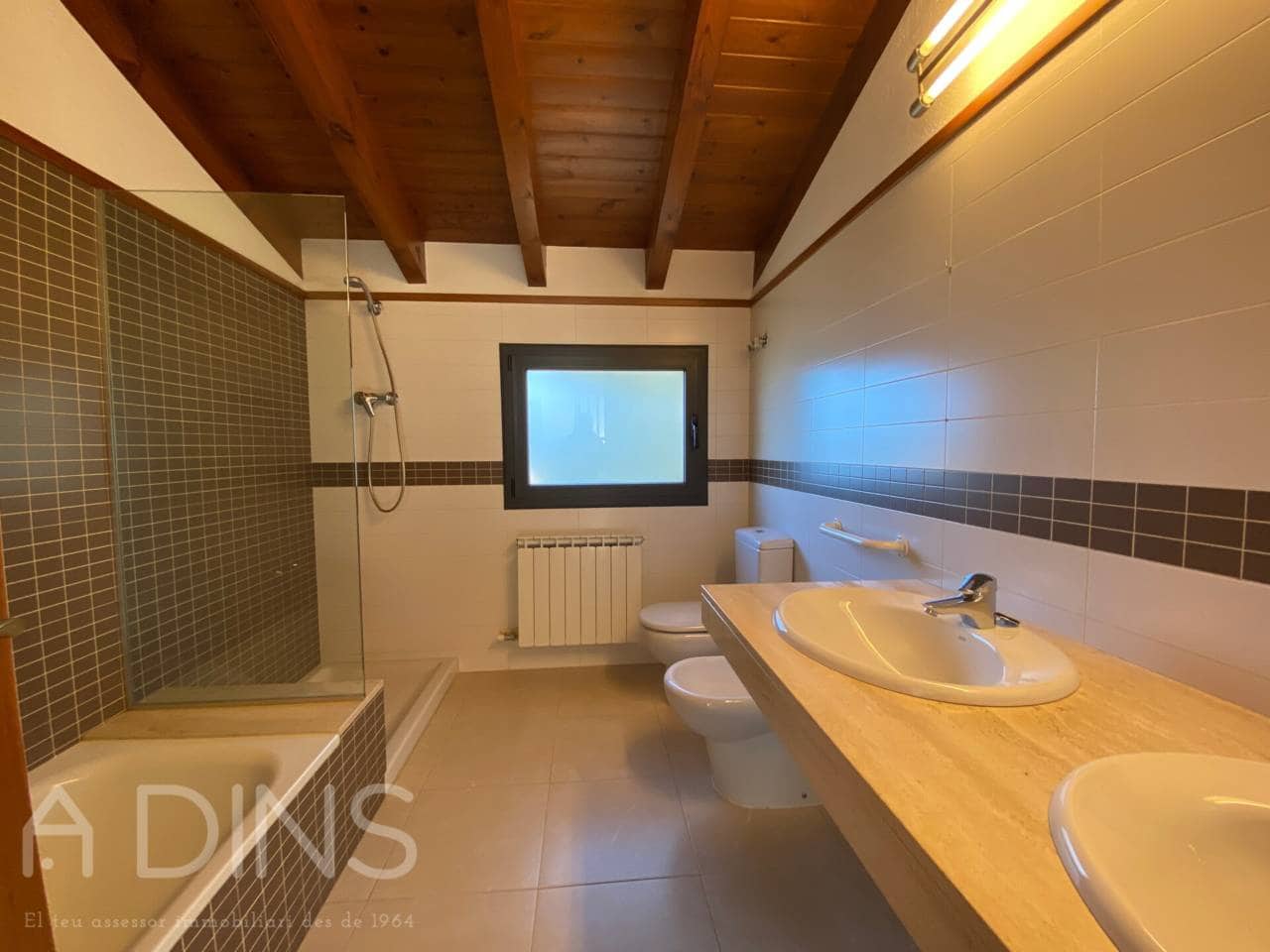 4 Zimmer Villa zu verkaufen in Sant Quirze Safaja mit Garage - 390.000 € (Ref: 9793066)