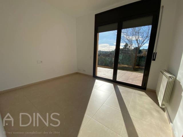 4 Zimmer Villa zu verkaufen in Sant Quirze Safaja mit Garage - 390.000 € (Ref: 9793066)