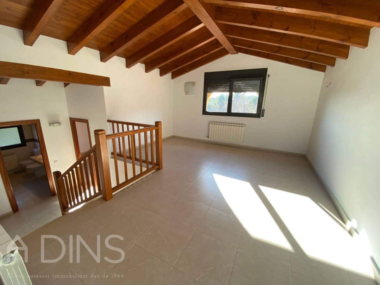 4 Zimmer Villa zu verkaufen in Sant Quirze Safaja mit Garage - 390.000 € (Ref: 9793066)