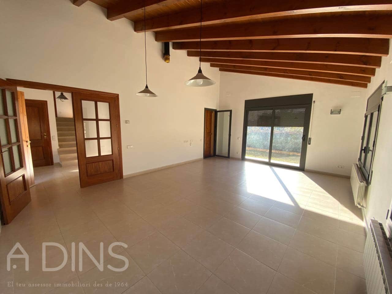 4 Zimmer Villa zu verkaufen in Sant Quirze Safaja mit Garage - 390.000 € (Ref: 9793066)