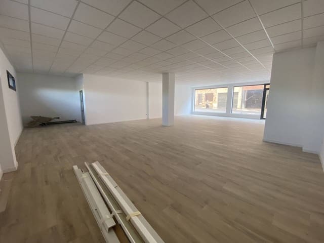 Kommersiell til leie i Caldes de Montbui - € 1 200 (Ref: 9793067)