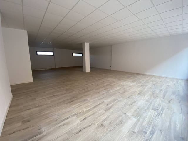 Kommersiell til leie i Caldes de Montbui - € 1 200 (Ref: 9793067)