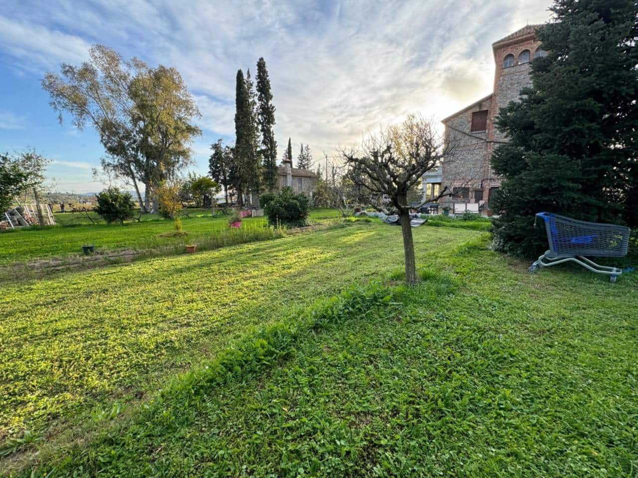 Mark till salu i Caldes de Montbui - 390 000 € (Ref: 9793070)