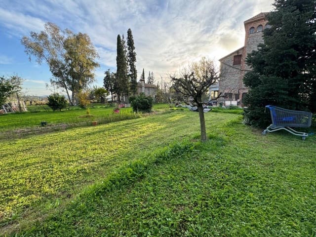 Mark till salu i Caldes de Montbui - 390 000 € (Ref: 9793070)