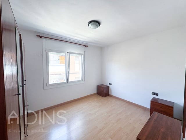 4 slaapkamer Flat te koop in Caldes de Montbui - € 279.900 (Ref: 9793071)