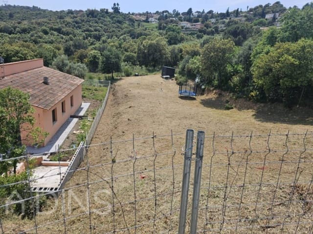 Grunde uden byggetilladelser til salg i Bigues, Bigues i Riells - € 65.000 (Ref: 9793072)