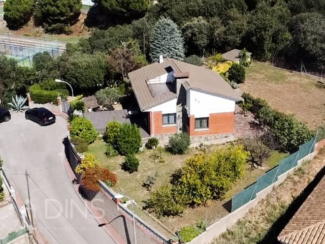 3 chambre Villa/Maison à vendre à Caldes de Montbui avec garage - 420 000 € (Ref: 9793077)