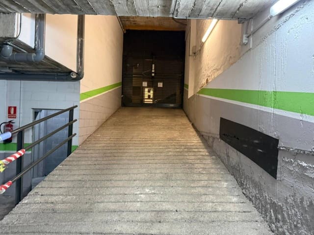 Garage te koop in Caldes de Montbui - € 15.000 (Ref: 9793079)