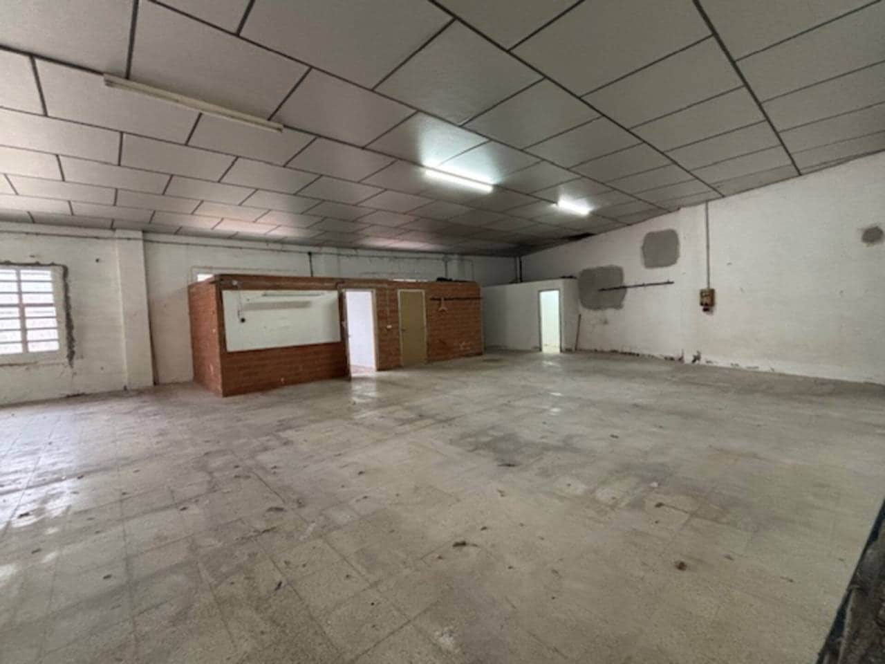 Erhverv til salg i Sant Llorenc Savall - € 125.000 (Ref: 9793082)