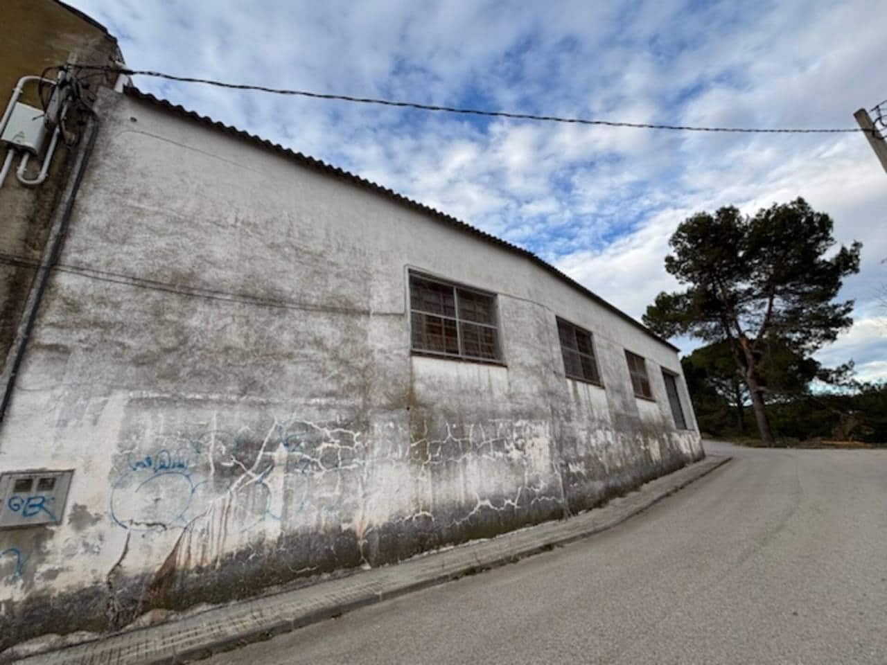 Erhverv til salg i Sant Llorenc Savall - € 125.000 (Ref: 9793082)