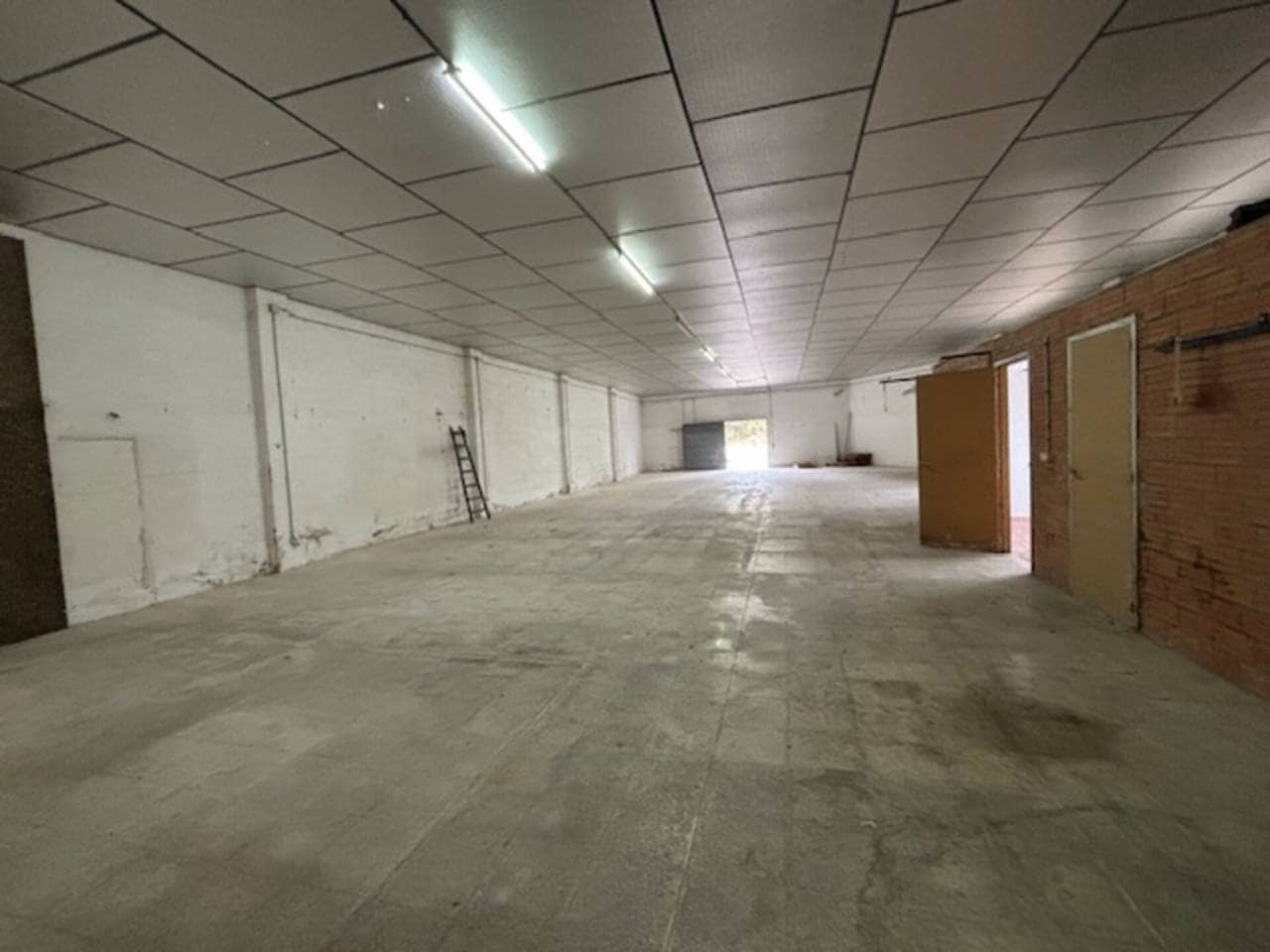 Erhverv til salg i Sant Llorenc Savall - € 125.000 (Ref: 9793082)