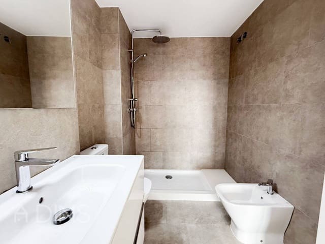 4 Zimmer Villa zu verkaufen in Bigues, Bigues i Riells mit Garage - 449.500 € (Ref: 9793091)