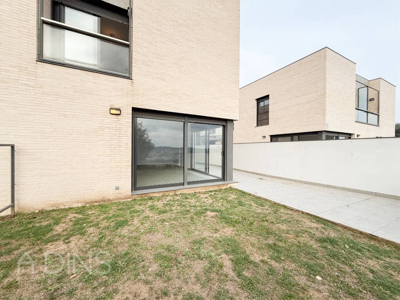 4 Zimmer Villa zu verkaufen in Bigues i Riells mit Garage - 449.500 € (Ref: 9793091)