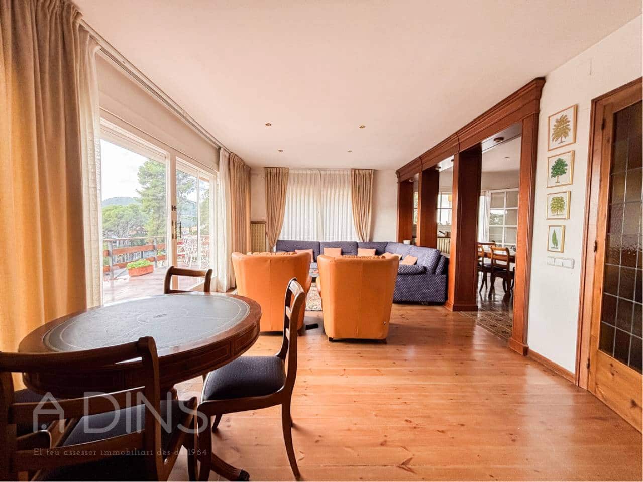5 Zimmer Villa zu verkaufen in Sant Feliu de Codines mit Garage - 650.000 € (Ref: 9793092)