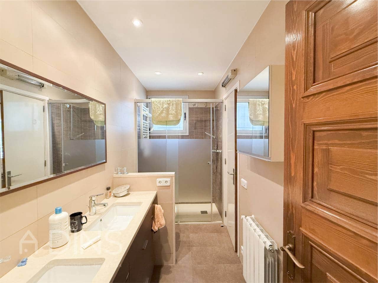 5 Zimmer Villa zu verkaufen in Sant Feliu de Codines mit Garage - 650.000 € (Ref: 9793092)