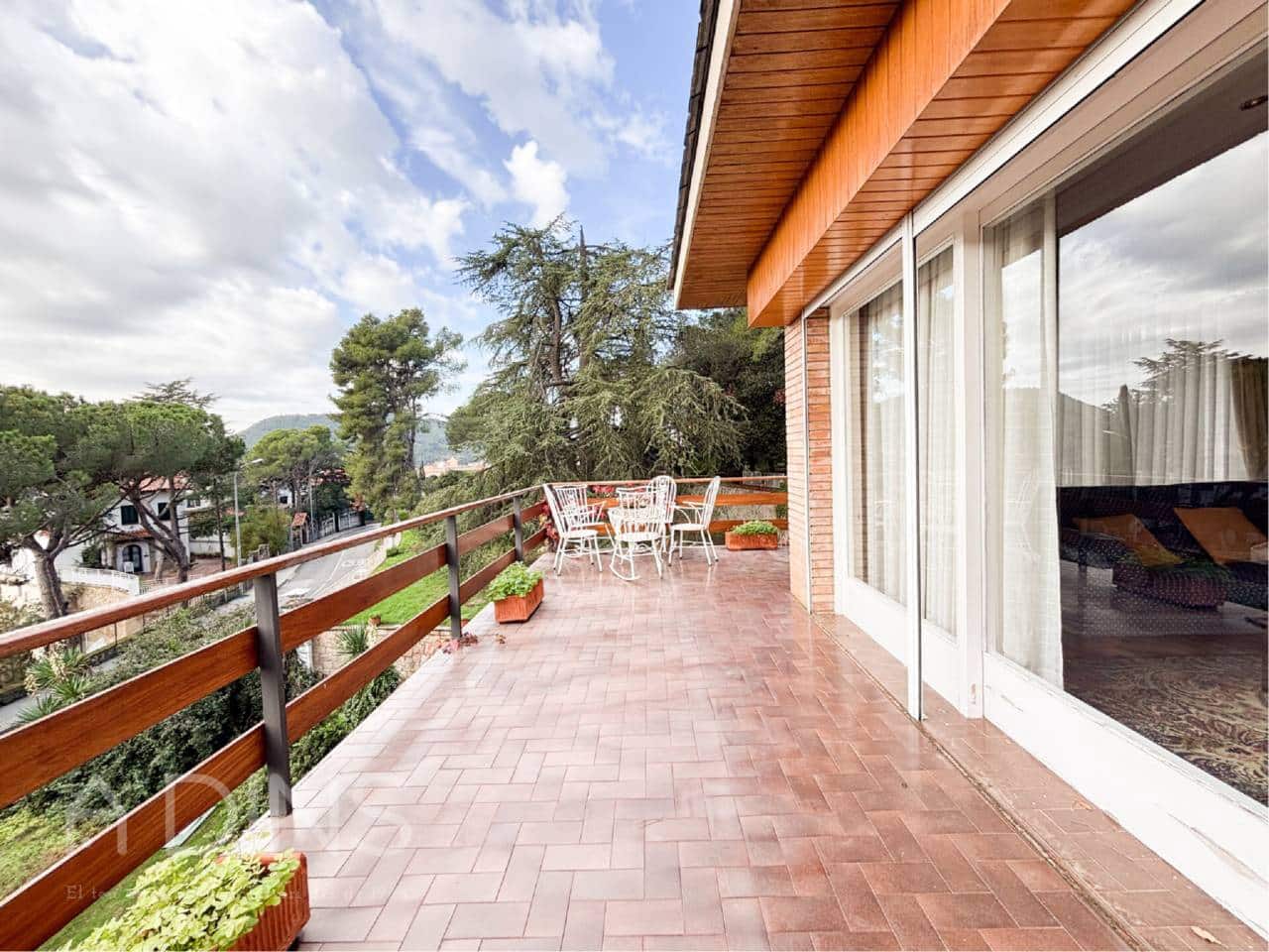 5 Zimmer Villa zu verkaufen in Sant Feliu de Codines mit Garage - 650.000 € (Ref: 9793092)