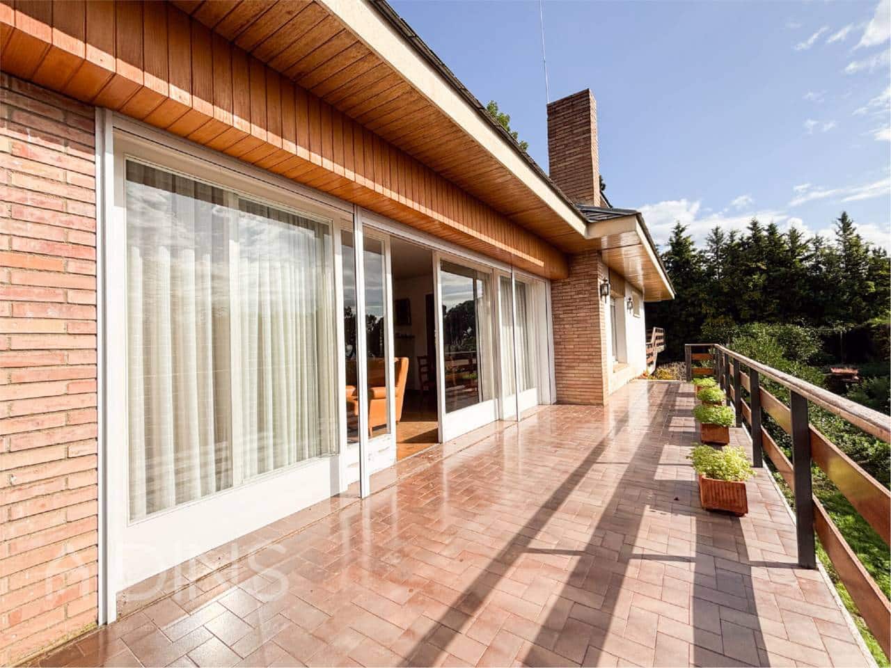 5 Zimmer Villa zu verkaufen in Sant Feliu de Codines mit Garage - 650.000 € (Ref: 9793092)