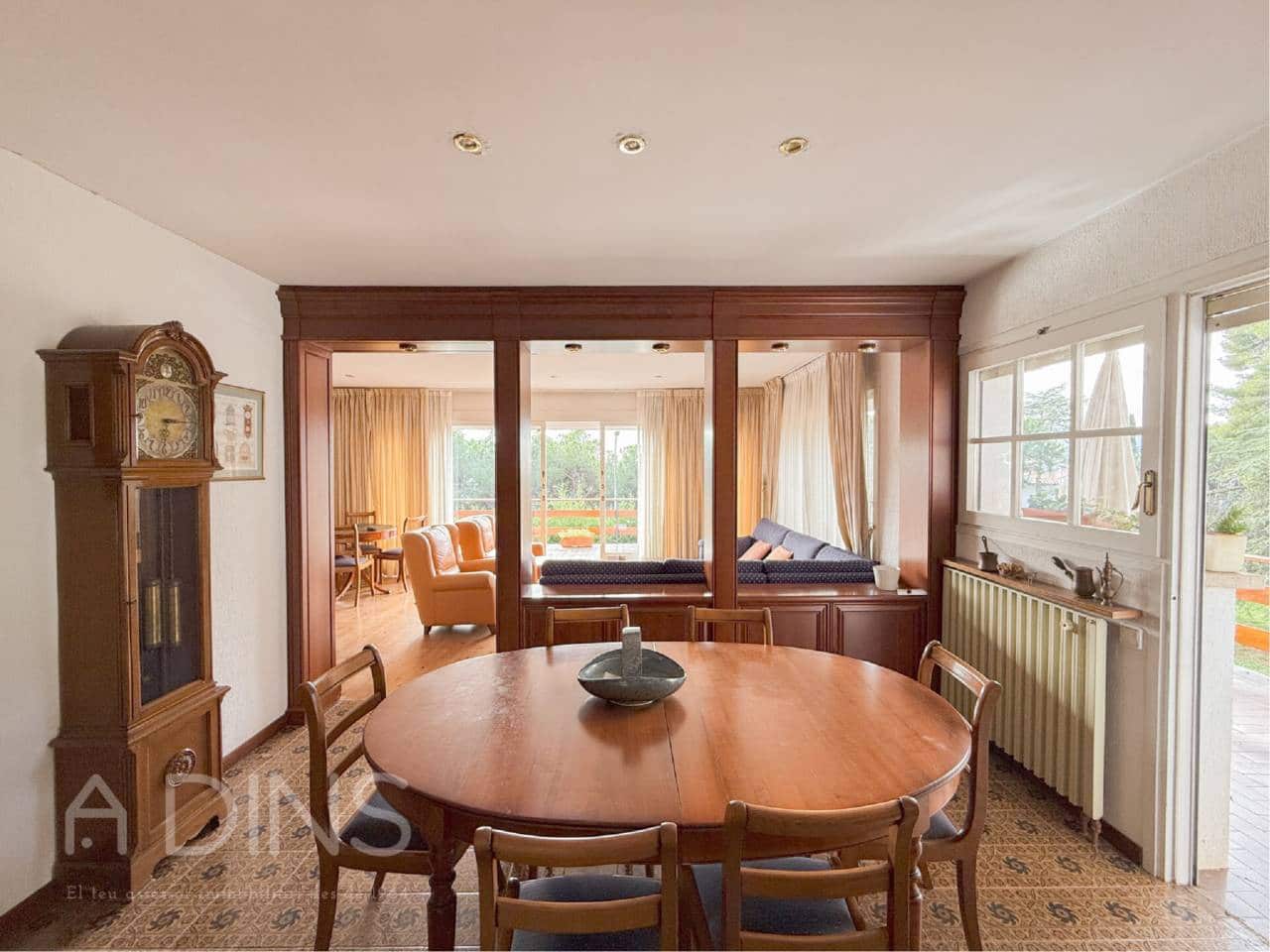 5 Zimmer Villa zu verkaufen in Sant Feliu de Codines mit Garage - 650.000 € (Ref: 9793092)