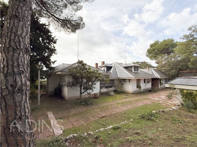 5 Zimmer Villa zu verkaufen in Sant Feliu de Codines mit Garage - 650.000 € (Ref: 9793092)