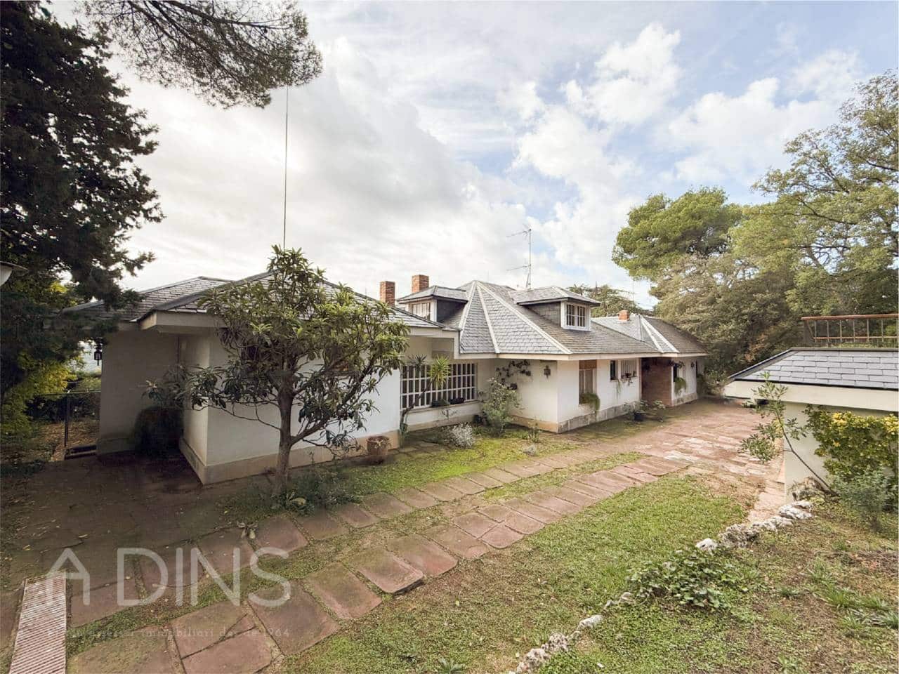 5 Zimmer Villa zu verkaufen in Sant Feliu de Codines mit Garage - 650.000 € (Ref: 9793092)