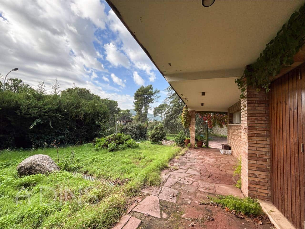 5 Zimmer Villa zu verkaufen in Sant Feliu de Codines mit Garage - 650.000 € (Ref: 9793092)