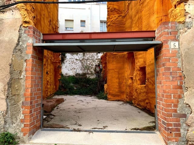 Teren niezagospodarowany na sprzedaż w Sant Feliu de Codines - 50 000 € (Ref: 9793095)