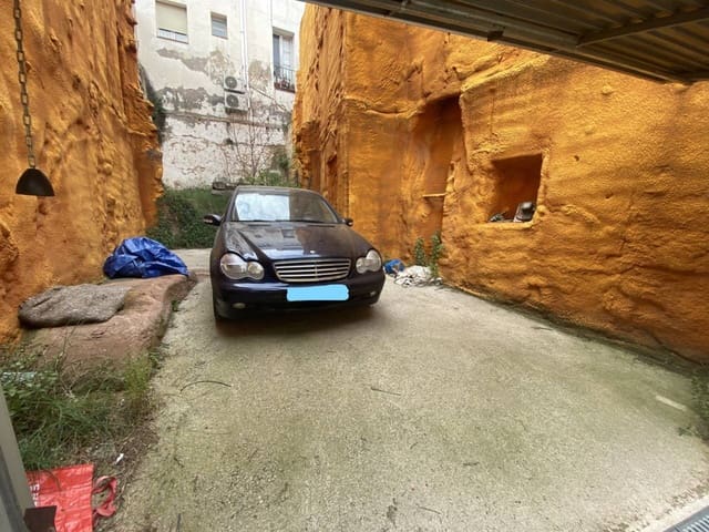 Teren niezagospodarowany na sprzedaż w Sant Feliu de Codines - 50 000 € (Ref: 9793095)