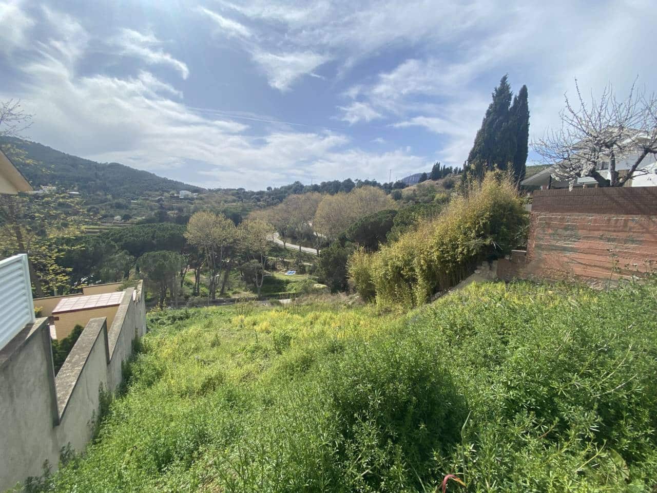 Teren niezagospodarowany na sprzedaż w Sant Feliu de Codines - 100 000 € (Ref: 9793102)