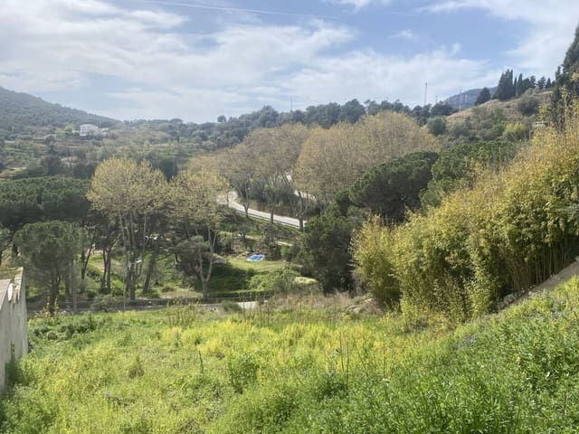 Teren niezagospodarowany na sprzedaż w Sant Feliu de Codines - 100 000 € (Ref: 9793102)