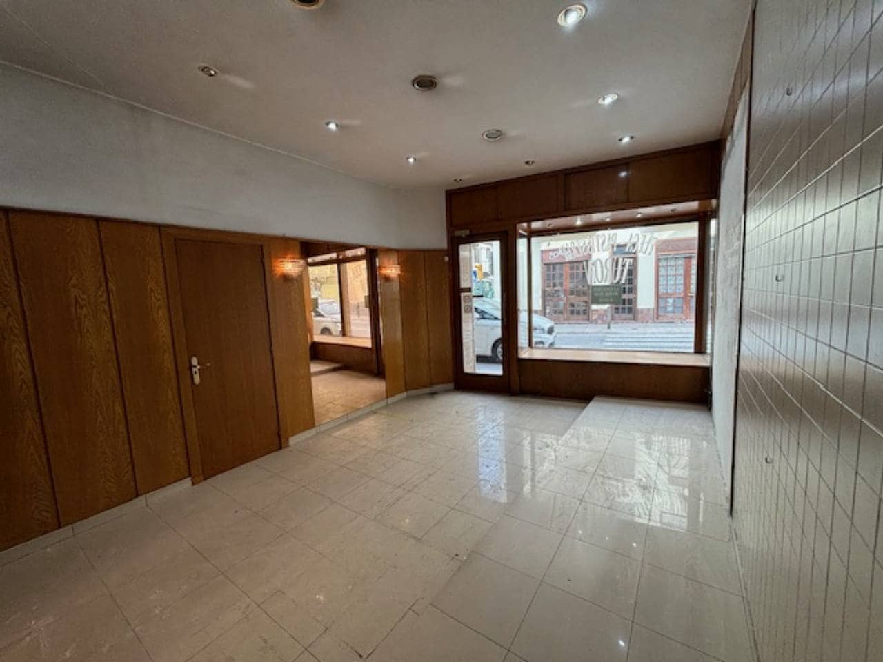 Comercial para arrendar em Sant Feliu de Codines - 500 € (Ref: 9793106)