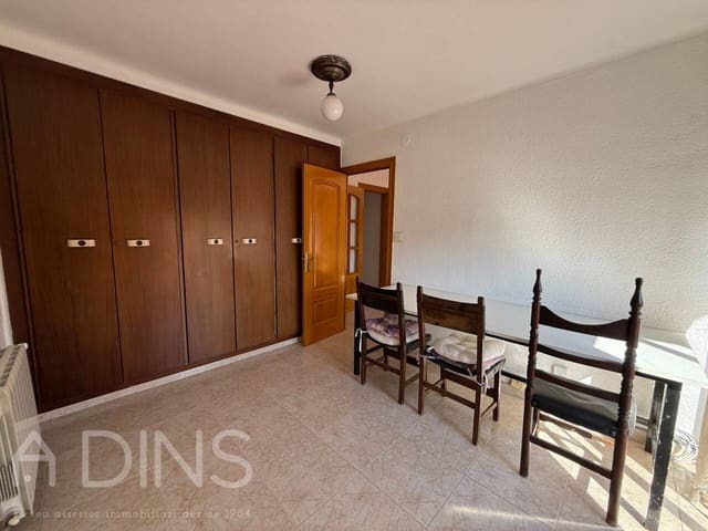 Piso de 4 habitaciones en Caldes de Montbui en alquiler - 887 € (Ref: 9833169)