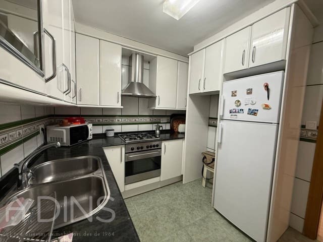 Piso de 4 habitaciones en Caldes de Montbui en alquiler - 887 € (Ref: 9833169)