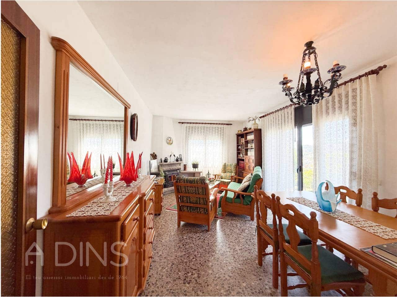 3 bedroom Villa for sale in Caldes de Montbui with garage - € 399,000 (Ref: 9834606)