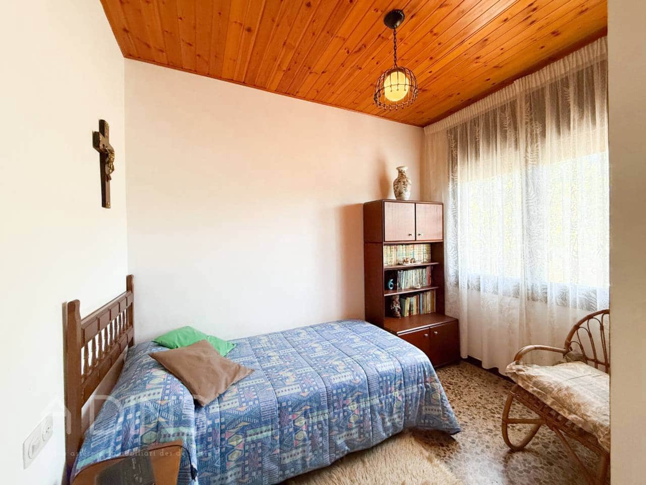 3 bedroom Villa for sale in Caldes de Montbui with garage - € 399,000 (Ref: 9834606)