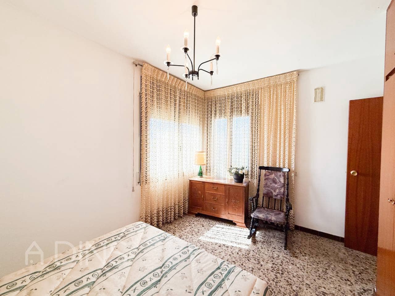3 bedroom Villa for sale in Caldes de Montbui with garage - € 399,000 (Ref: 9834606)