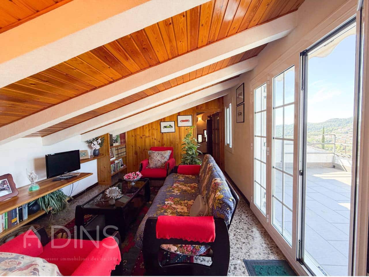 3 bedroom Villa for sale in Caldes de Montbui with garage - € 399,000 (Ref: 9834606)