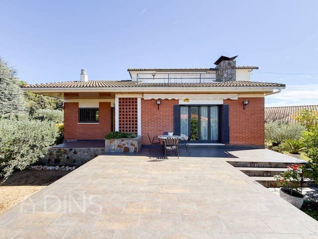 3 slaapkamer Villa te koop in Caldes de Montbui met garage - € 399.000 (Ref: 9834606)