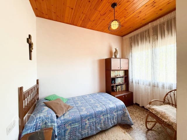 3 slaapkamer Villa te koop in Caldes de Montbui met garage - € 399.000 (Ref: 9834606)