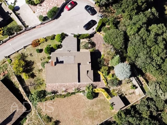 3 slaapkamer Villa te koop in Caldes de Montbui met garage - € 399.000 (Ref: 9834606)