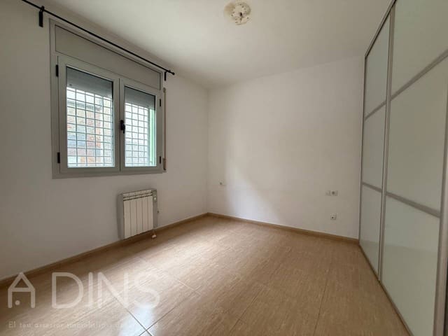 2 bedroom Flat for rent in Sant Feliu de Codines with garage - € 618 (Ref: 9835033)