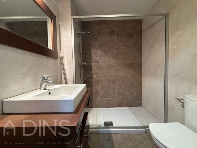 2 bedroom Flat for rent in Sant Feliu de Codines with garage - € 618 (Ref: 9835033)