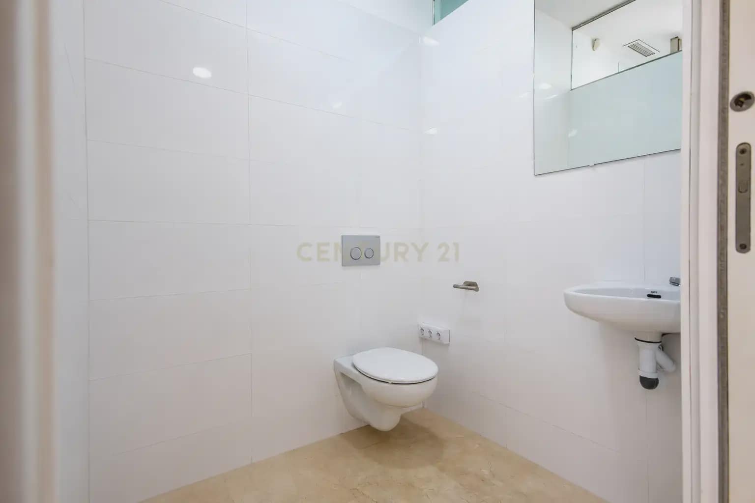 Kaupallinen vuokrattavana paikassa San Vicente / Sant Vicent del Raspeig - 800 € (Ref: 10044135)