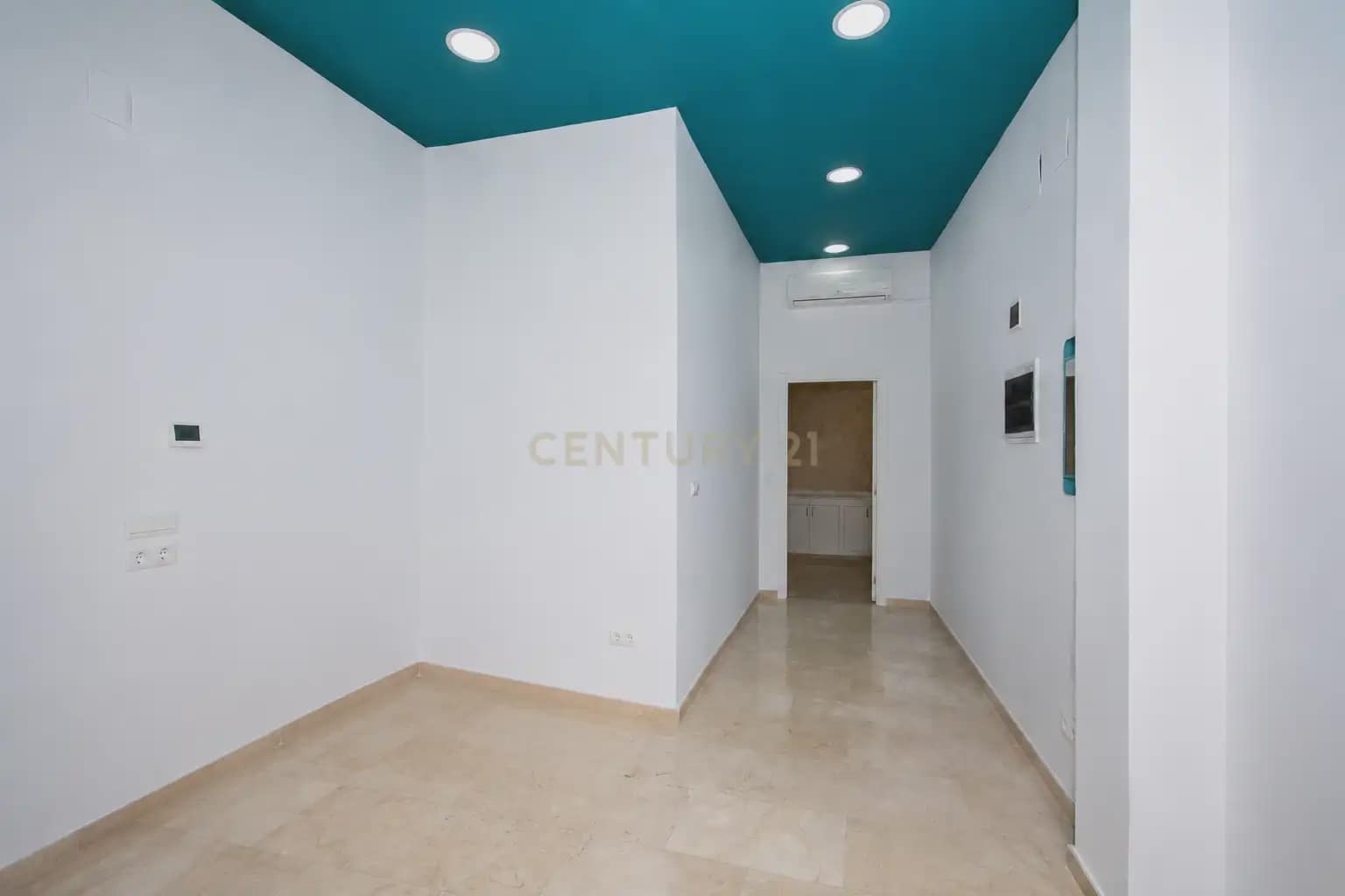 Kaupallinen vuokrattavana paikassa San Vicente / Sant Vicent del Raspeig - 800 € (Ref: 10044135)