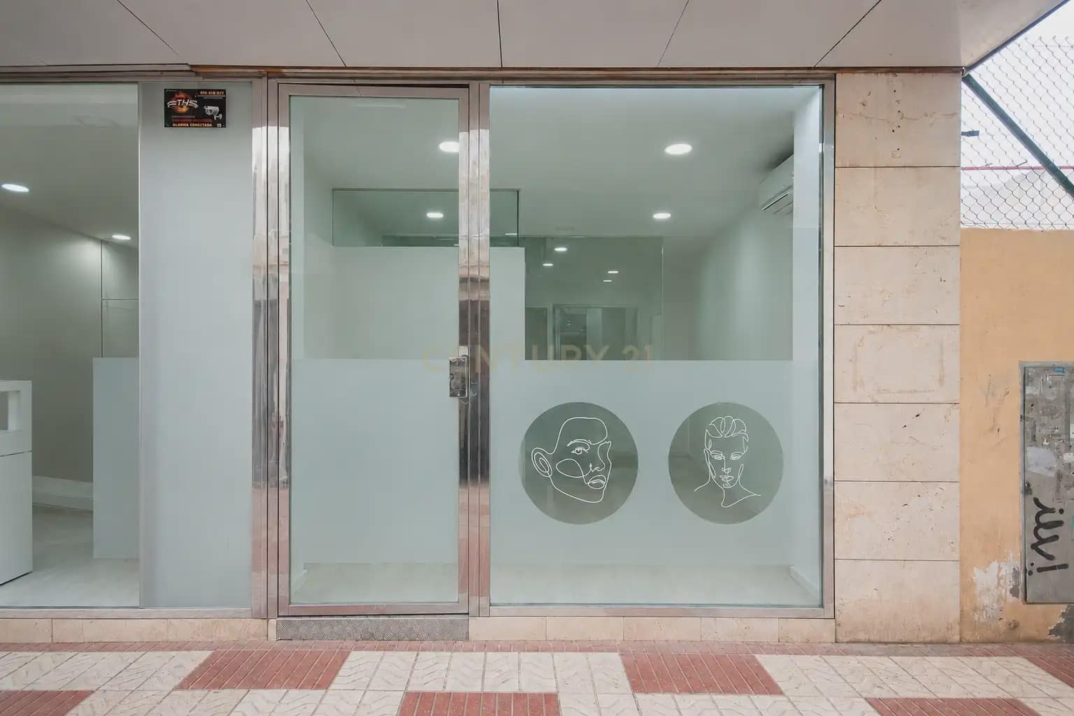 Kaupallinen vuokrattavana paikassa San Vicente / Sant Vicent del Raspeig - 800 € (Ref: 10044135)