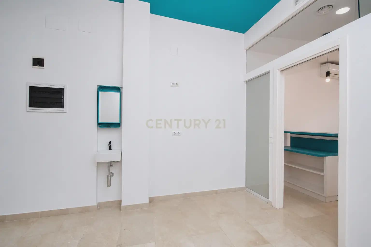 Kaupallinen vuokrattavana paikassa San Vicente / Sant Vicent del Raspeig - 800 € (Ref: 10044135)