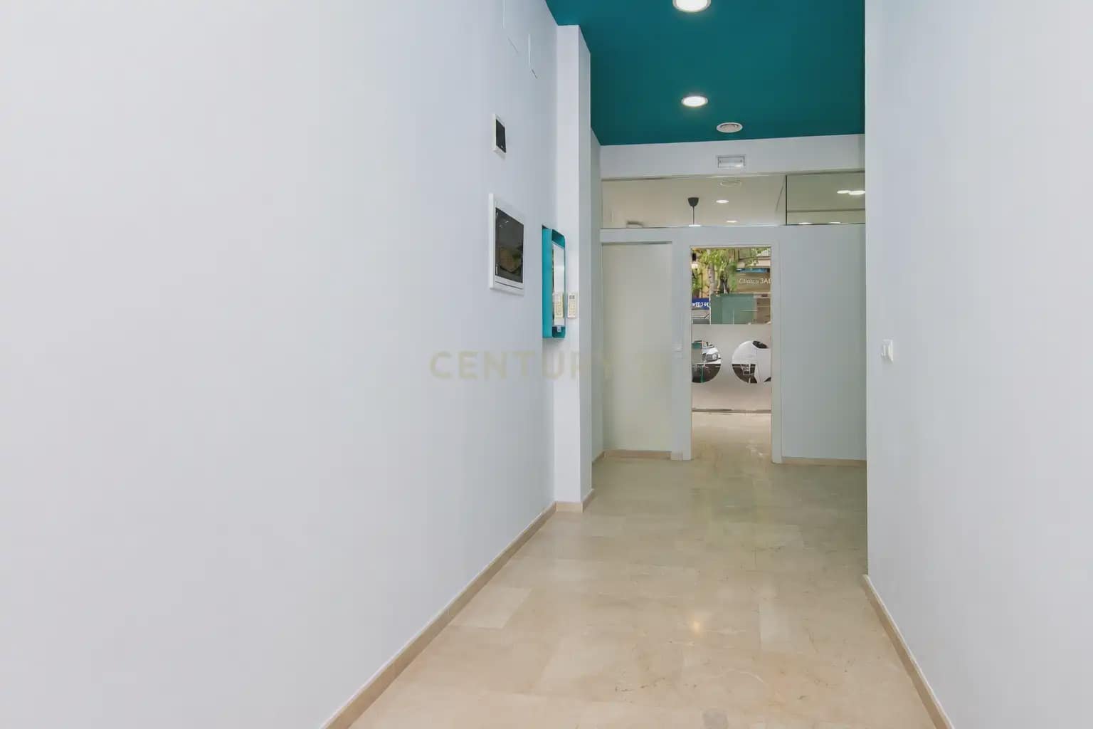 Kaupallinen vuokrattavana paikassa San Vicente / Sant Vicent del Raspeig - 800 € (Ref: 10044135)
